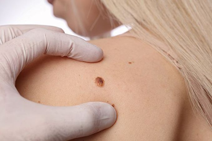 Dra. Andrea Iñiguez — Dermatóloga en Quito, Ecuador
